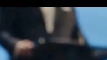 Imagen del comercial con el que la NFL festeja sus 100 años de vida.