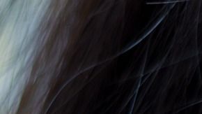 Maquillar demasiado el área o darle un tono muy oscuro puedo echar a la basura todo el esfuerzo que realizaste al maquillar el resto de tu rostro.