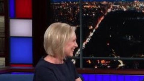 Gillibrand hizo el anuncio anoche en "Late Show With Stephen Colbert"