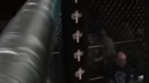 Jonathan King sufrió una terrible fractura al ejecutar una patada a su oponente