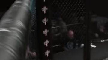 Jonathan King sufrió una terrible fractura al ejecutar una patada a su oponente