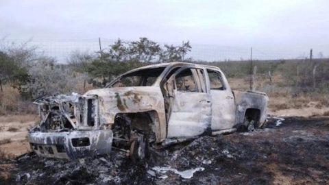 Los cuerpos fueron hallados en una camioneta.