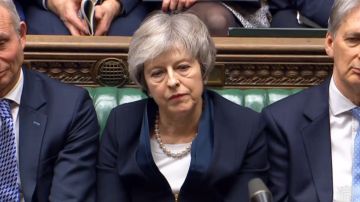 La primera ministra británica, Theresa May, durante la sesión de votación del "brexit".