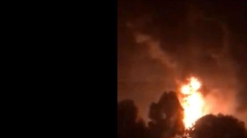 Explosión en toma clandestina de gasolina en México.