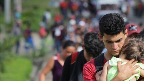 La Patrulla Fronteriza diariamente detiene en el sector Yuma, Arizona, un promedio de 100 a 200 indocumentados.