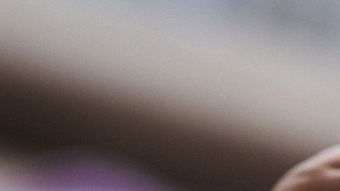 Entre las madres y los bebés no hay conexión biológica.