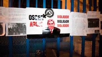 Óscar Arias ha sido acusado de violación y abuso sexual.
