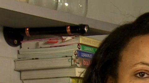 Natalie Lue sufre de tinnitus desde los cuatro años.