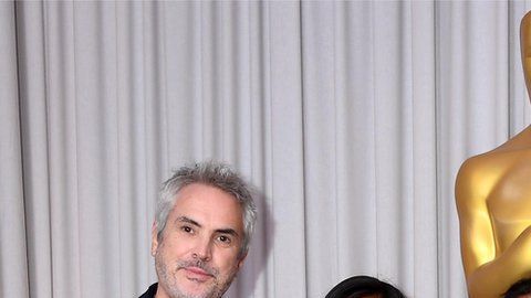 La carrera de Gabriela Rodríguez (la primera por la derecha) está estrechamente vinculada con la del director Alfonso Cuarón.