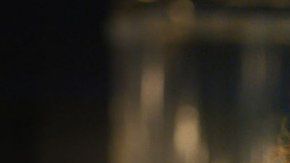 Natasha Lyonne interpreta a Nadia Vulvokov en Muñeca Rusa.