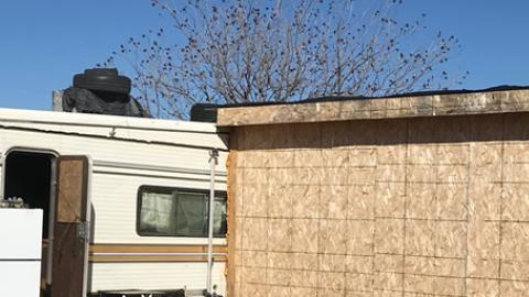 Los 67 migrantes llevaban unos 5 días en una caseta de 36 metros cuadrados.