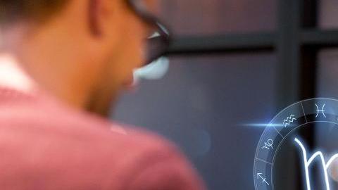 Bastaría decir que no hay dos horóscopos iguales.