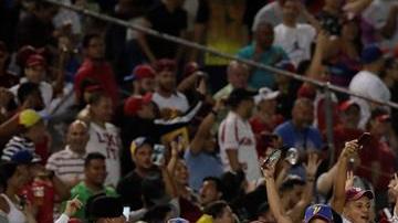 Aficionados de Venezuela exigieron con gritos la caída del régimen de Nicolás Maduro