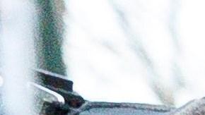 Emma Coronel busca evitar a la prensa.