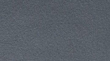 La cantante Lady Gaga posa a su llegada a la alfombra roja de la ceremonia de los Premios Grammy en el Staples Center.