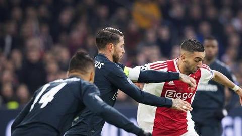 Real Madrid derrotó 1-2 al Ajax en los octavos de ida de la Champions League