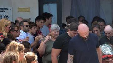 El cuerpo de Emiliano Sala fue velado en las instalaciones del club de fútbol San Martín