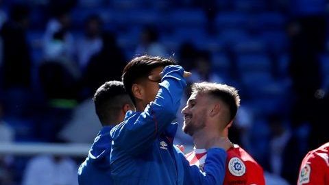 Los jugadores del Girona celebran la victoria de su equipo ante el Real Madrid.