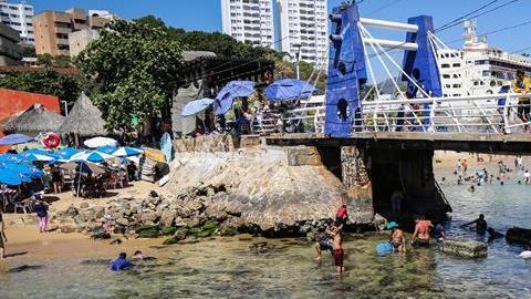 El fenómeno causó sorpresa entre los turistas.