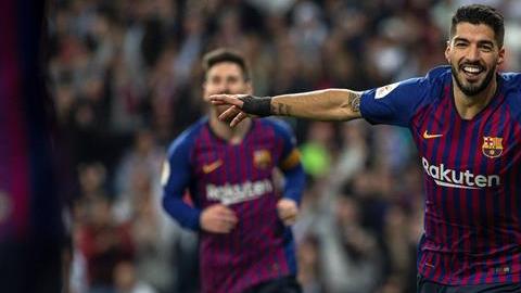 Luis Suárez colaboró con un doblete en la goleada del Barcelona sobre el Real Madrid