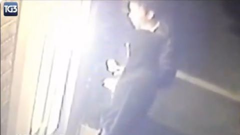 A Manuel Bortuzzo le dispararon en la cadera y la bala llegó hasta el tórax