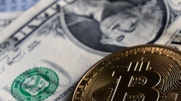 Hay varias formas de pasar del dinero en tu ordenador a tu cartera, pero no todas son fáciles.