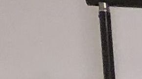 Carlos García, fundador de Finhabits, en el estudio desde donde se contesta en Facebook Live y youtube a las preguntas de los clientes./A. B. N.