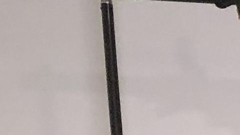 Carlos García, fundador de Finhabits, en el estudio desde donde se contesta en Facebook Live y youtube a las preguntas de los clientes./A. B. N.