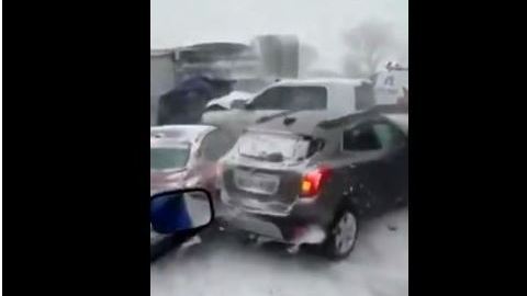 Pila de autos acumulados