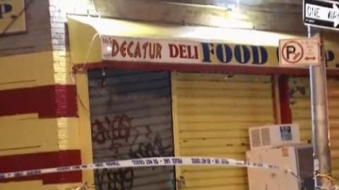 La bodega ubica en la esquina de la calle East 193 y la avenida Decatur, en el sector Fordham Manor.