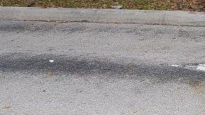Este era el peligroso bache en un suburbio de Miami.