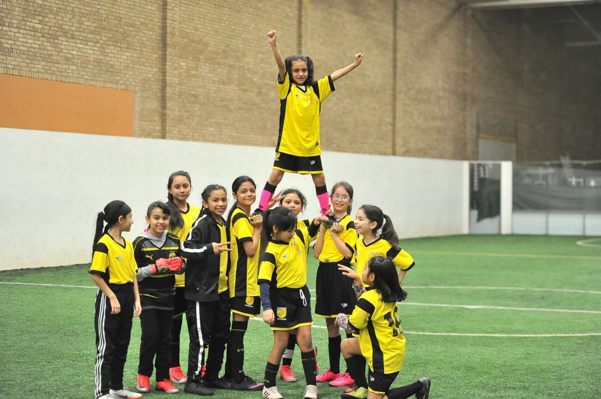 Las Matildas es un club de futbol exclusivo para niñas. (Javier Quiroz / La Raza)