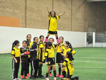 Las Matildas es un club de futbol exclusivo para niñas. (Javier Quiroz / La Raza)