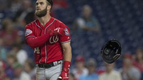 El pelotero estadounidense Bryce Harper firmó un impresionante contrato con los Phillies de Philadelphia.