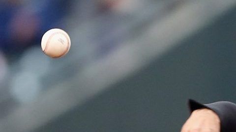 Nolan Arenado firmó millonaria extensión de contrato con los Colorado Rockies.