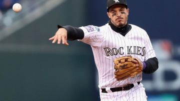 Nolan Arenado firmó millonaria extensión de contrato con los Colorado Rockies.