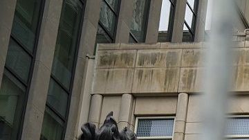 La Corte tiene intensa vigilancia local y federal.