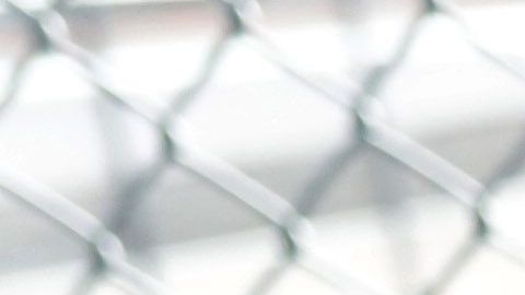 San Diego tuvo que habilitar un albergue para los inmigrantes.