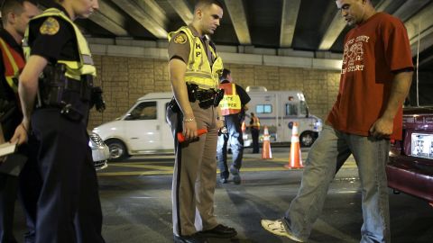 Con una detención por DUI puedes terminar en la cárcel o pagar multas de miles de dólares. / (Getty Images)