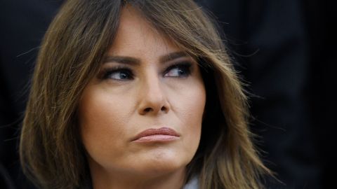 Melania Trump luce sus atuendos de alta costura.