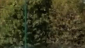 Eden Hazard mostró sus dotes futbolísticas pero con un balón de fútbol americano.