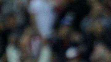 Alan Pulido festeja un gol durante el juego de octavos de la Copa MX, entre las Chivas y el Atlético San Luis.