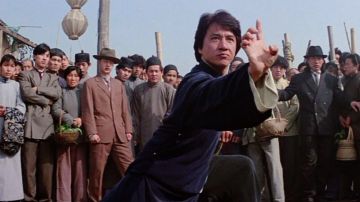 Jackie Chan en "The Legend of Drunken Master".