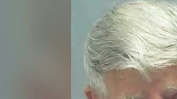 John Bayerl tiene 78 años