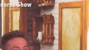 Julian Edelman se rasuró su enorme barba en un show en vivo de televisión