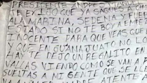 Narcomanta con una mensaje dirigido a AMLO.