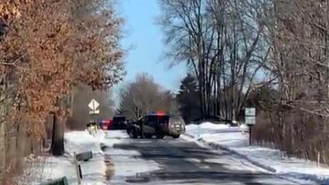 La vivienda ubica en el pueblo de Solon.