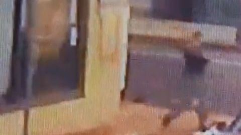 El hecho ocurrió anoche entre las calles 11 y Flower del centro de Los Ángeles.