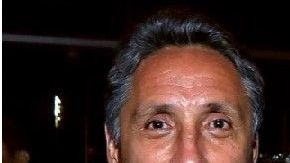 El exseleccionado mexicano Manuel Negrete ahora gobierna una alcaldía en la Ciudad de México.