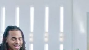Ozuna y Romeo Santos en el video del tema “Sobredosis”.